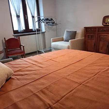 Mombracco Bed & Breakfast *
