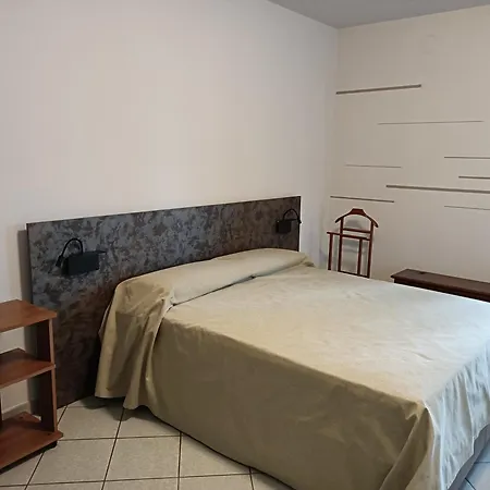 Mombracco Bed & Breakfast