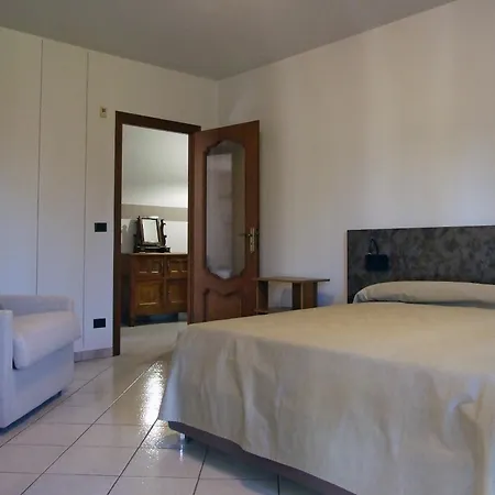 Mombracco Bed & Breakfast Envie