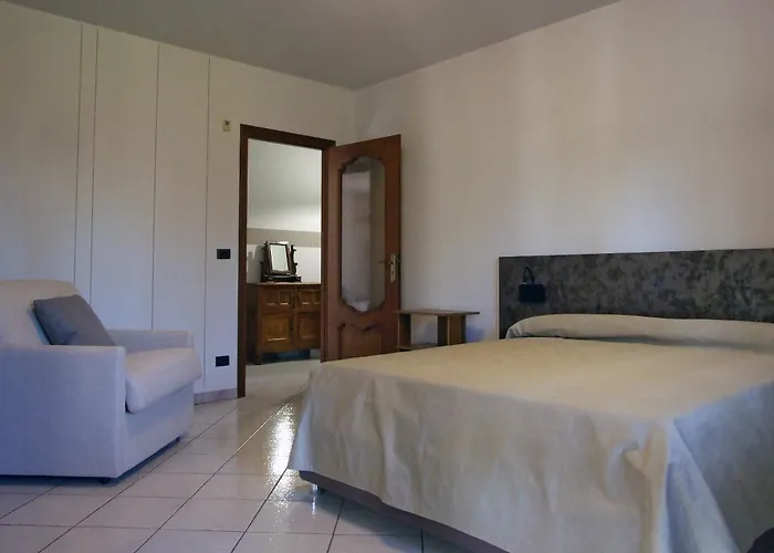 Mombracco Bed & Breakfast Envie